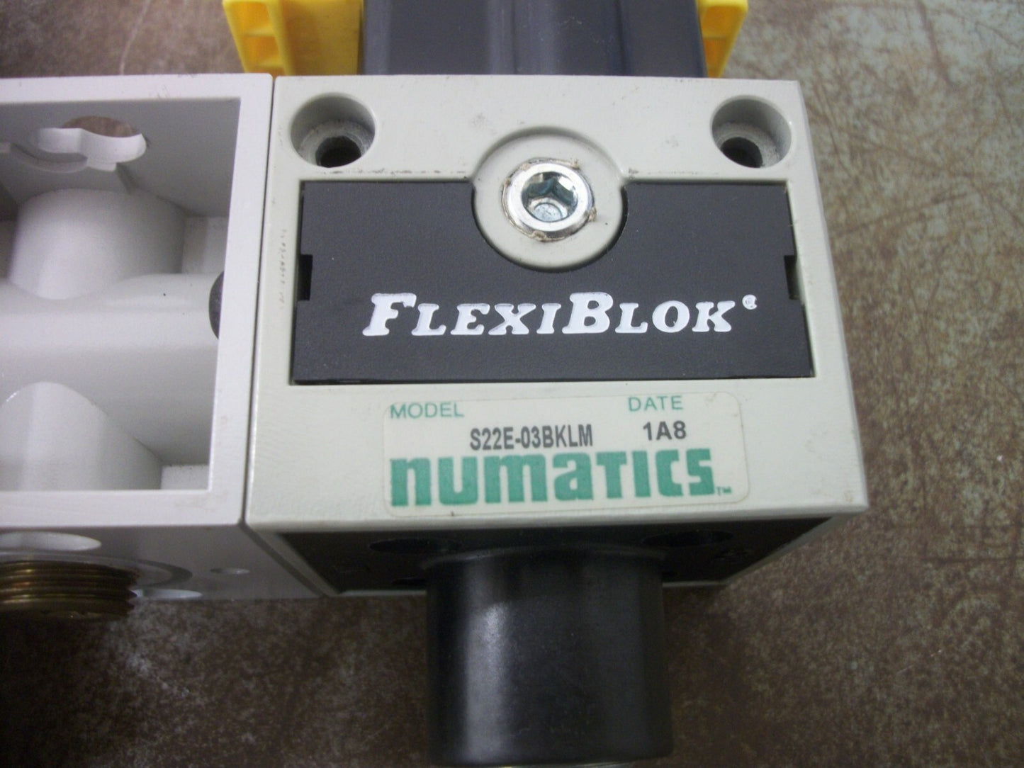 NUMATICS FLEXIBLOK PNEUMATIC REGULATOR/FILTER/SHUT-OFF VALVE COMBO S22E-03BKLM