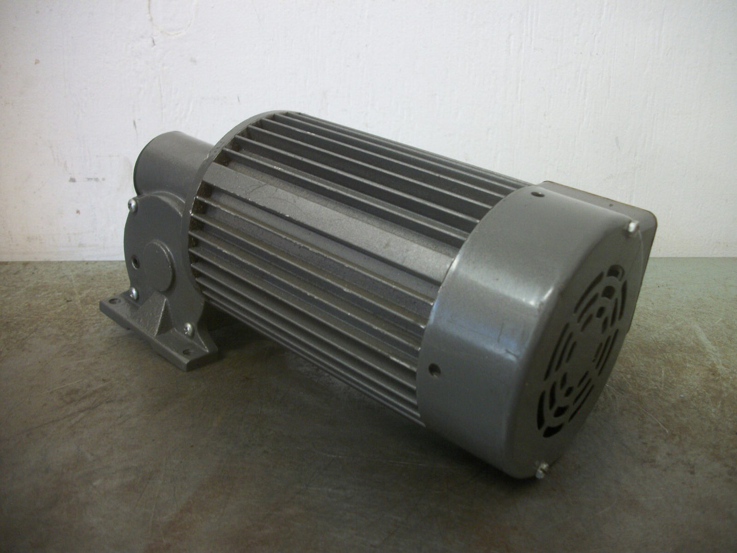 BALDOR 20:1 RATIO INVERTER DUTY GEARMOTOR IDGM2503 83RPM