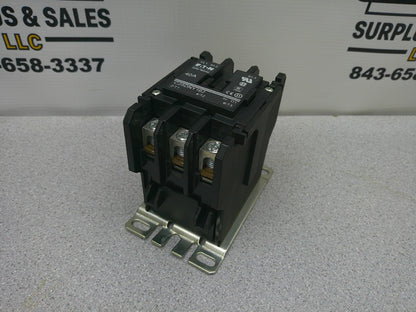 CUTLER-HAMMER CONTACTOR C25DNY162 40AMP 24VCOIL 3PH 600V 20HP
