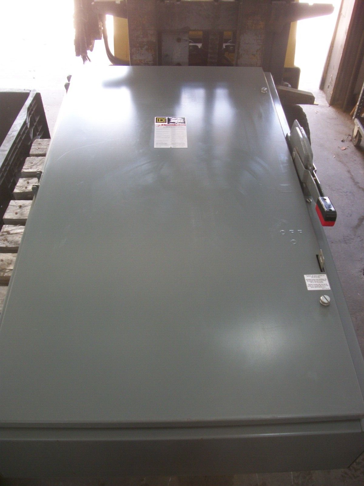 SQUARE D DISCONNECT TYPE 1 H366N 600AMP 600VOLT 3POLE FUSIBLE