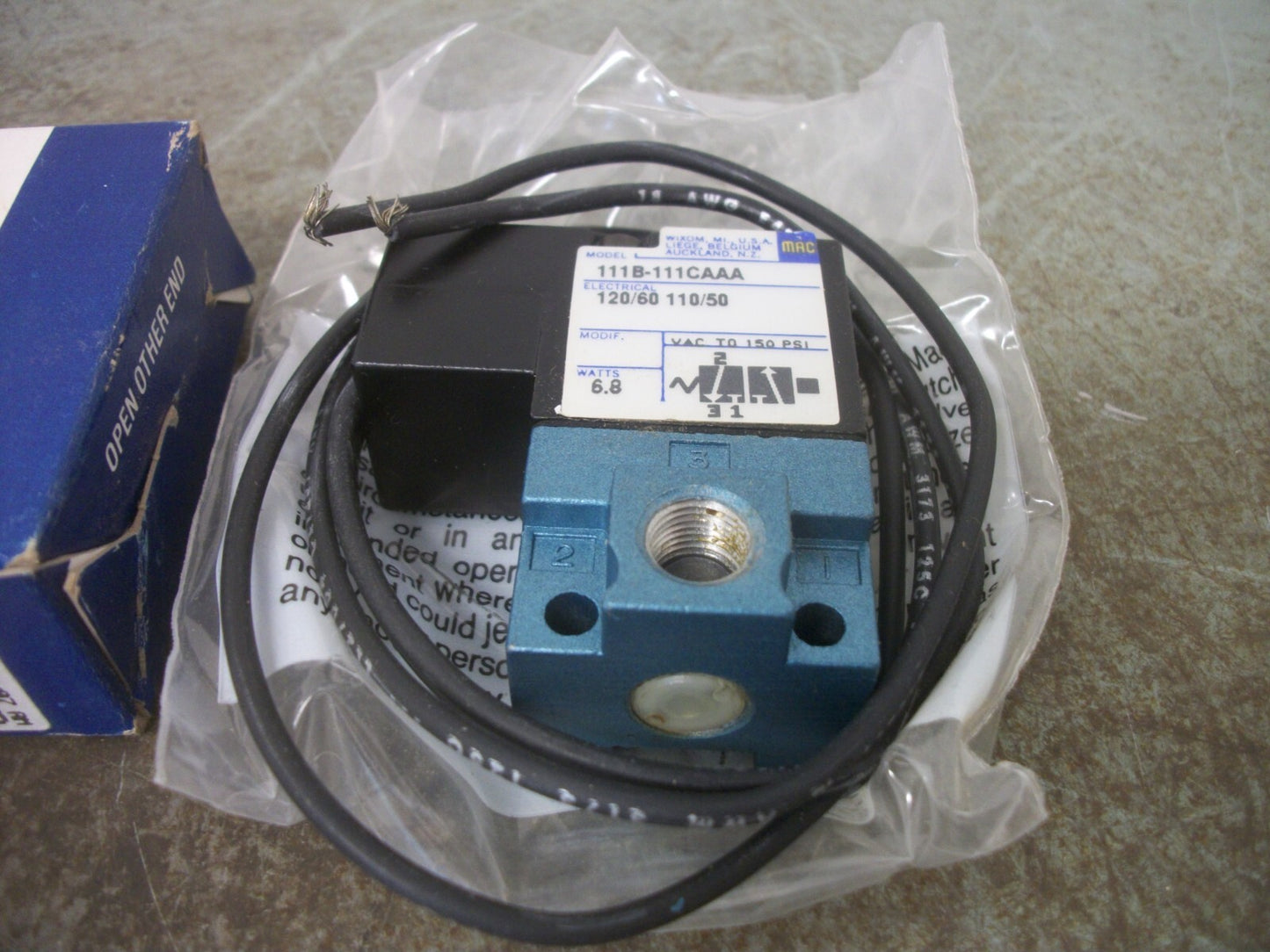 MAC SOLENOID VALVE 111B-111CA 120VCOIL 6.8W 150PSI NIB