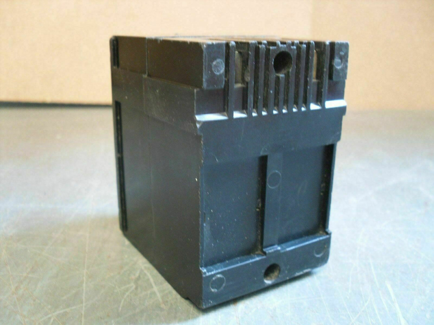 WESTINGHOUSE QNP CIRCUIT BREAKER QNP2020L 20AMP 240VOLT 2POLE