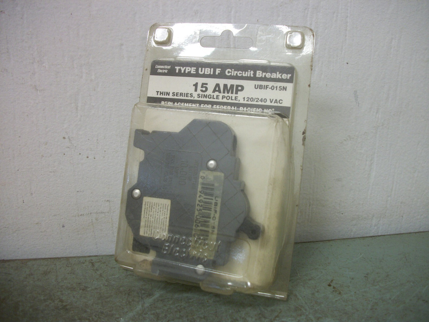 CONNECTICUT ELECTRIC UBI F CIRCUIT BREAKER UBIF-015N 15AMP 240VOLT 1POLE NEW