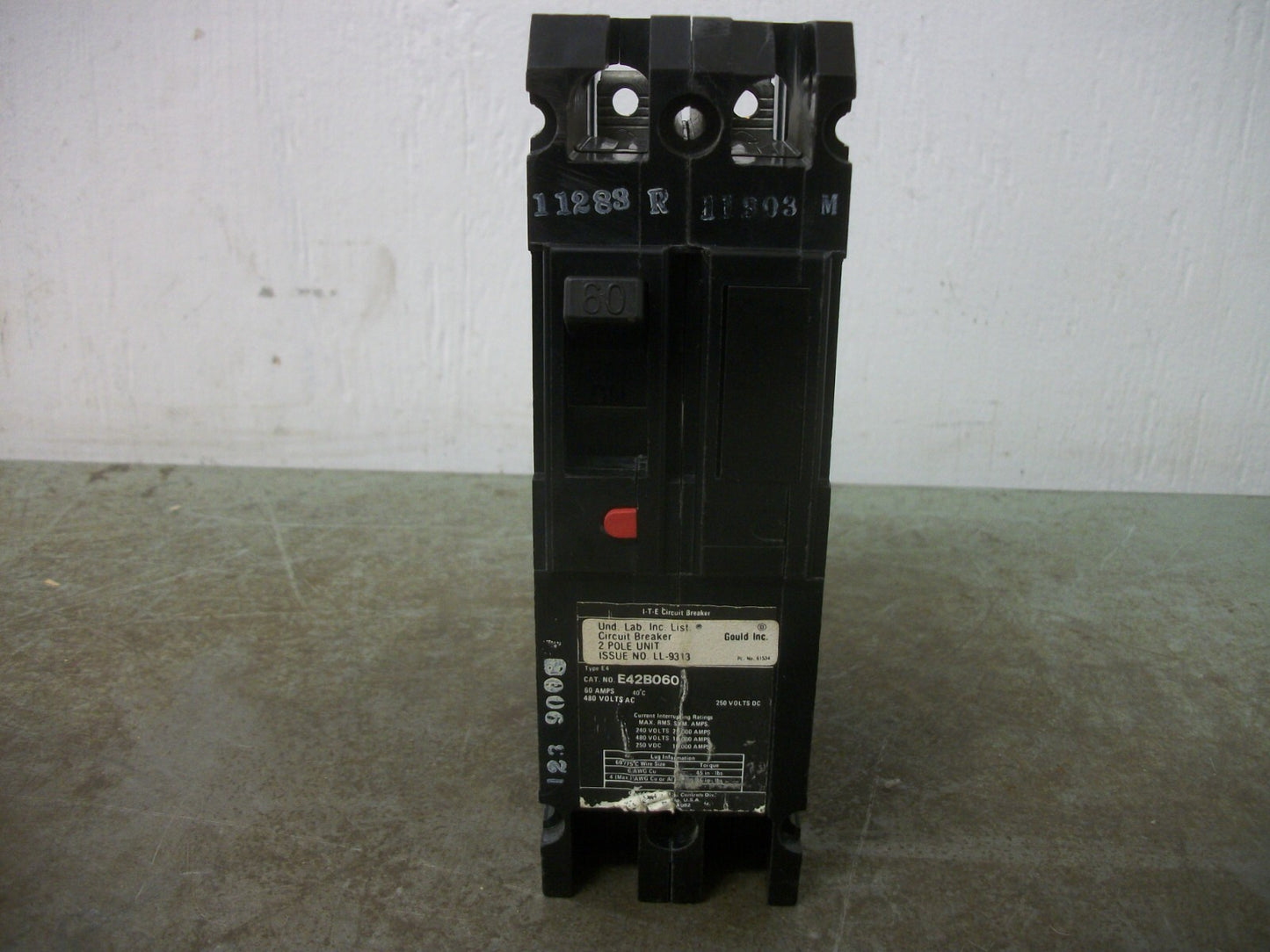 SIEMENS ITE E4 CIRCUIT BREAKER E42B060 60AMP 480VOLT 2POLE