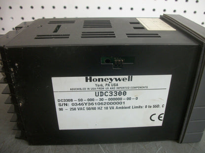 HONEYWELL UDC 3300 TEMPERATURE CONTROLLER DC330B-S0-000-30-000000-00-0