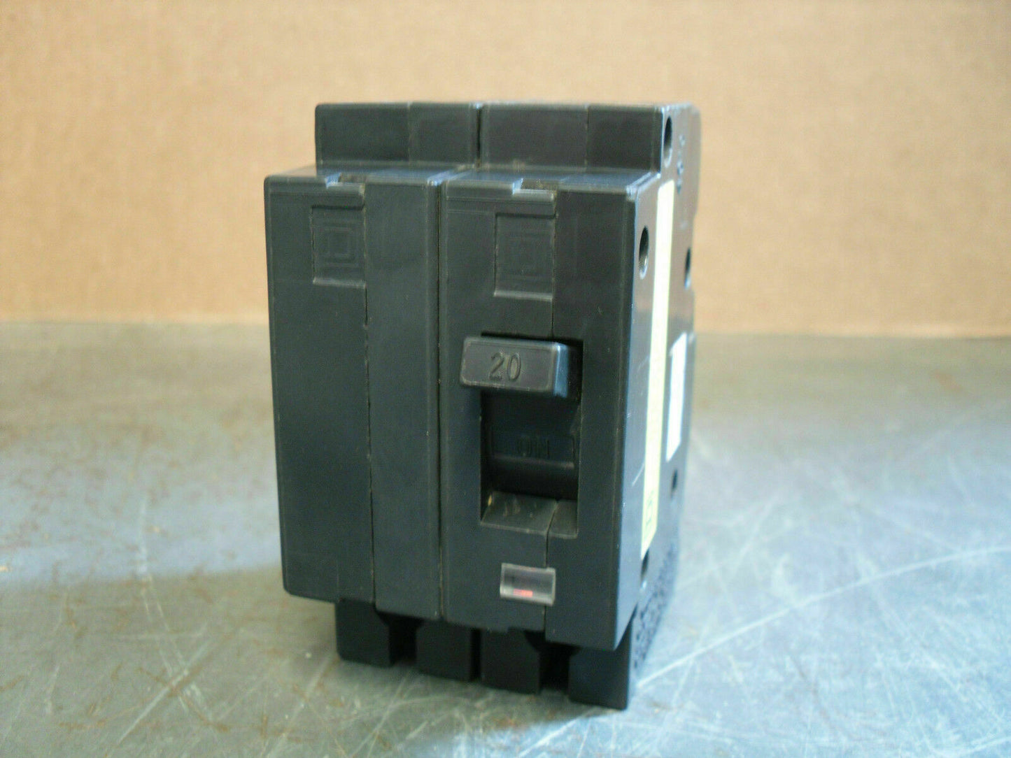 SQUARE D EH-4 CIRCUIT BREAKER EH24020 20AMP 480VOLT 2POLE