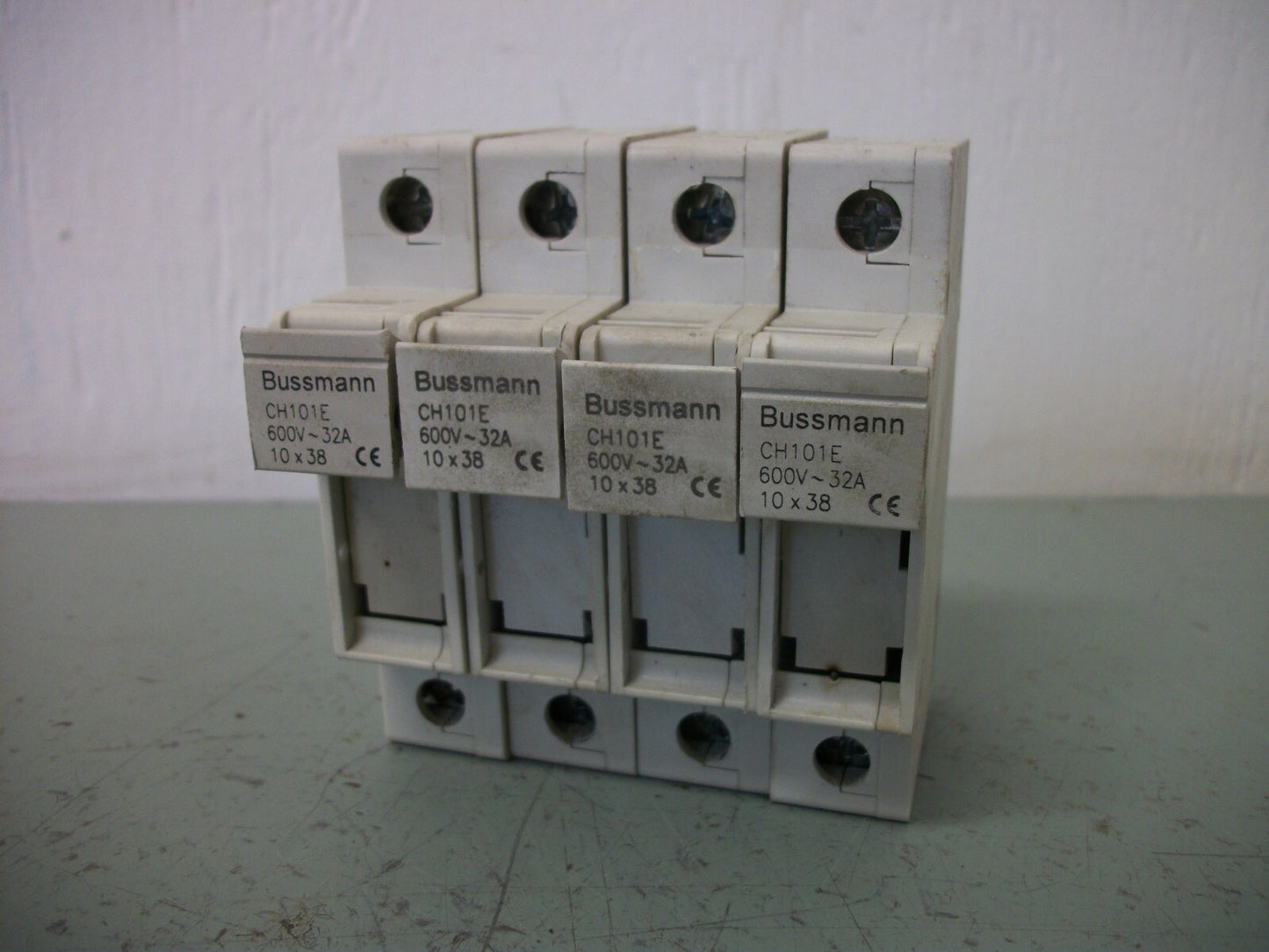 BUSSMANN LOT OF 4 10X38 FUSEHOLDERS CH101E 32AMP 600VOLT 1POLE