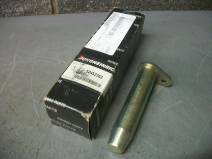 JUNGHEINRICH FORK LIFT BOLT 50452263 NIB