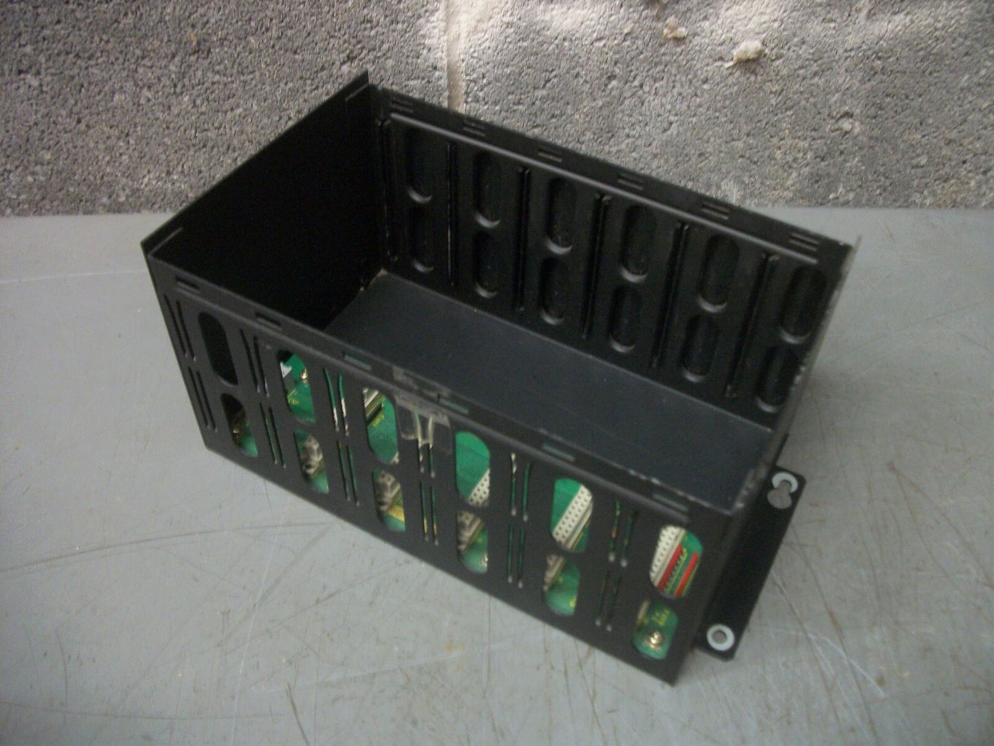 TOSHIBA 6-SLOT PLC CHASSIS RACK EX10*UBA1