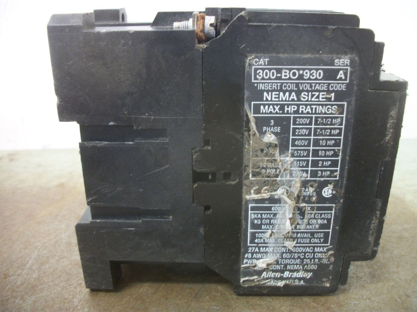 ALLEN-BRADLEY SIZE 1 CONTACTOR 300-BO*930 27AMP 120VCOIL 3PH 600V 10HP