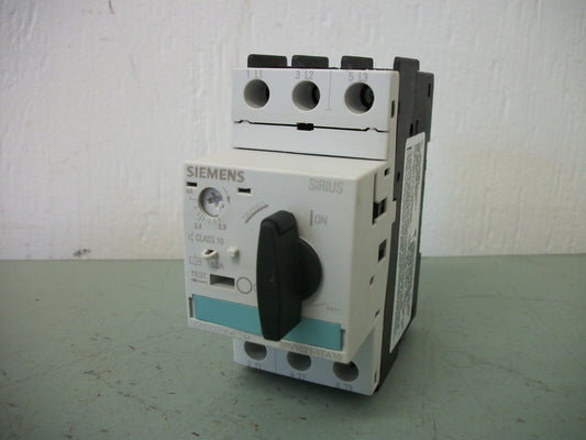 SIEMENS MOTOR CIRCUIT BREAKER 3RV1021-1EA10 2.8-4AMP