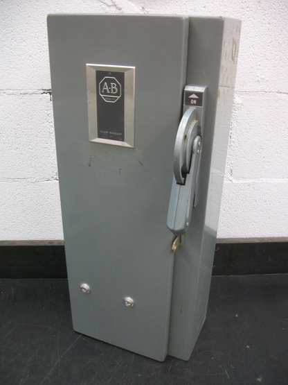 ALLEN-BRADLEY SIZE 0 STARTER COMBO 709-AOD103 120VCOIL 30AMP FUSIBLE