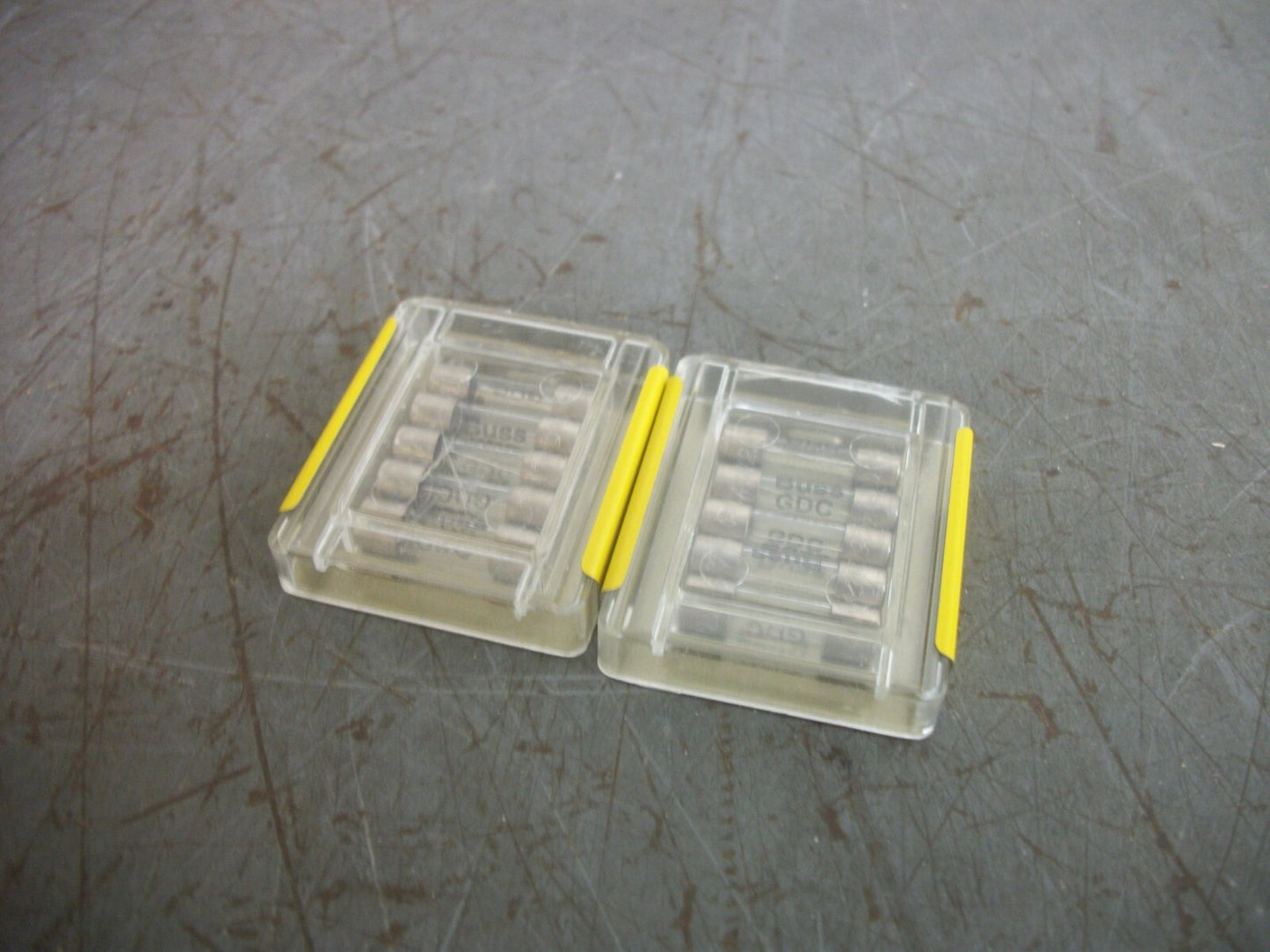 BUSSMANN LOT OF 2 CARTRIDGE FUSES GDC2.5A 2.5AMP 250VOLT NEW