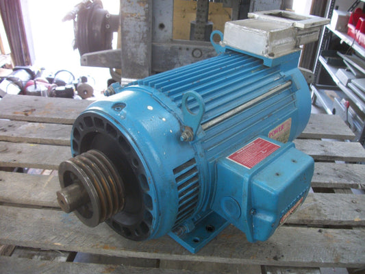 POWERTEC 15HP 213T DPBV BRUSHLESS DC MOTOR A21DSJ1000200000 640VDC 2500RPM