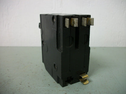 SQUARE D QO CIRCUIT BREAKER QO225 25AMP 240VOLT 2POLE OLD