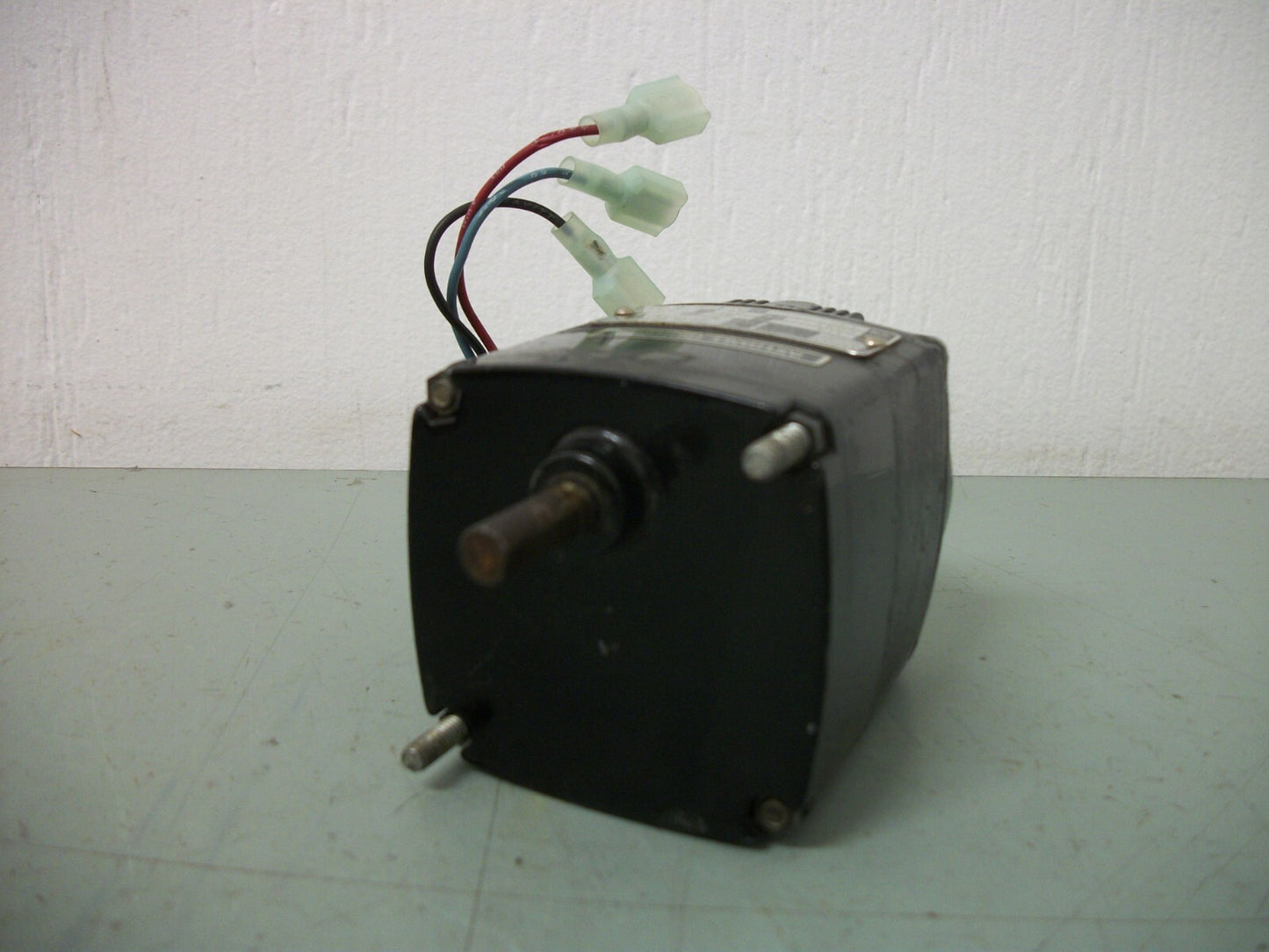 BODINE AC GEARMOTOR KCI-24A2 115VOLT 1PH 130RPM 11WATT