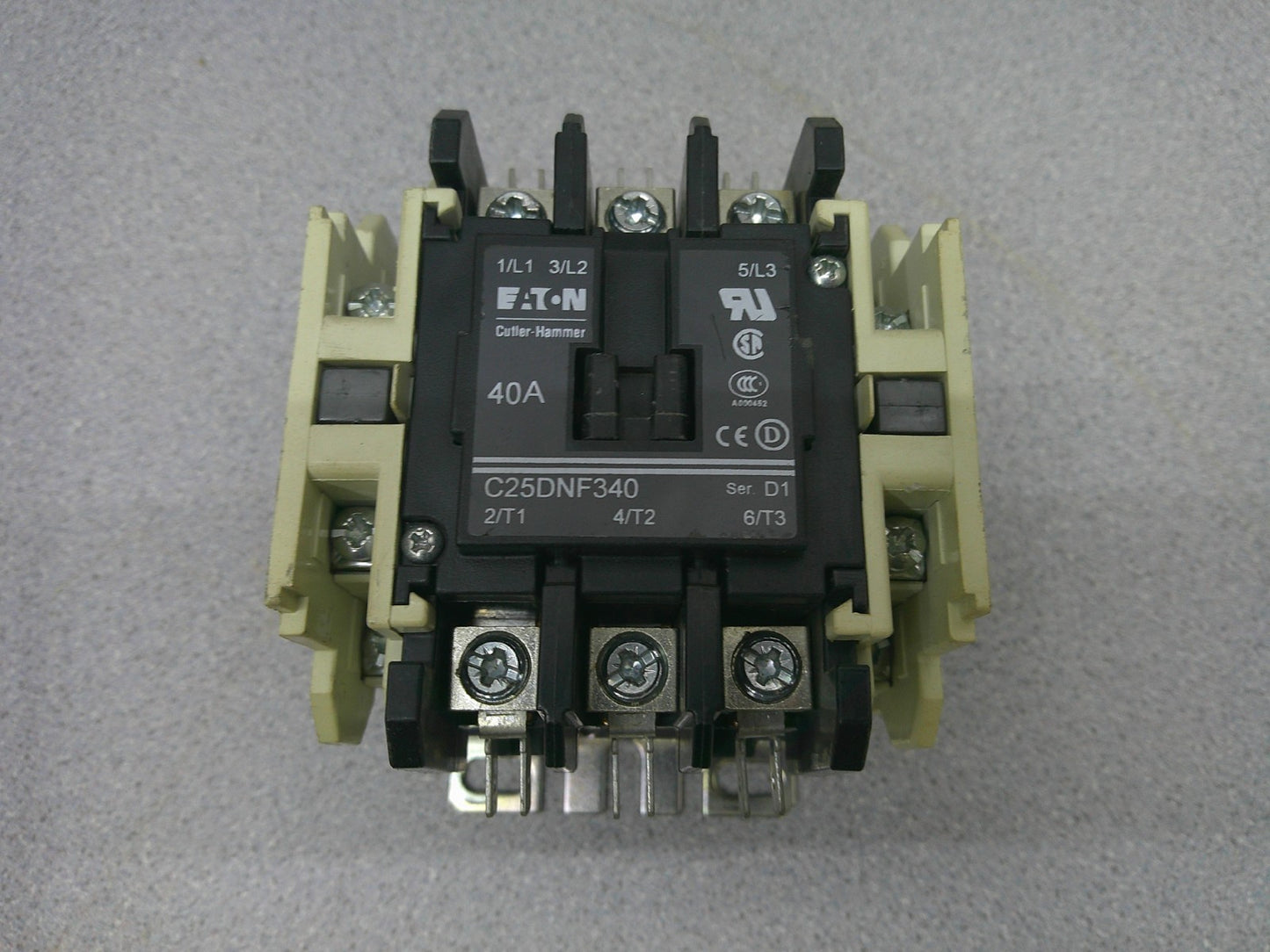 CUTLER-HAMMER CONTACTOR C25DNF340 40AMP 24VCOIL 3PH 600V 20HP