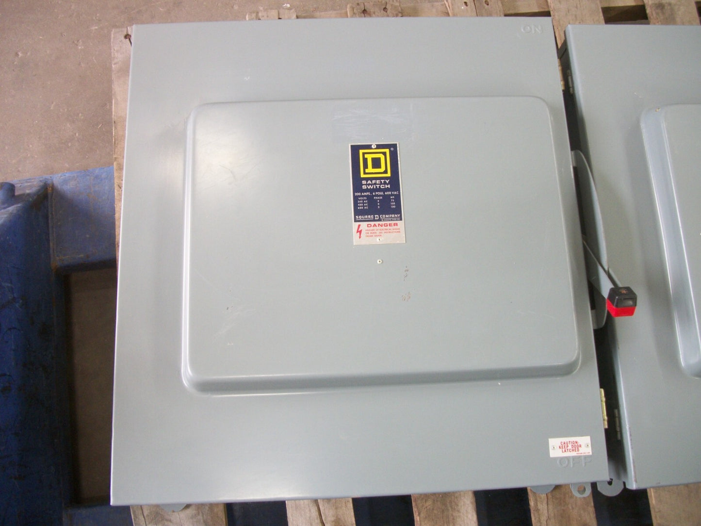 SQUARE D DISCONNECT TYPE 3R,12 HU664RWK 200AMP 600VOLT 6POLE NON-FUSIBLE