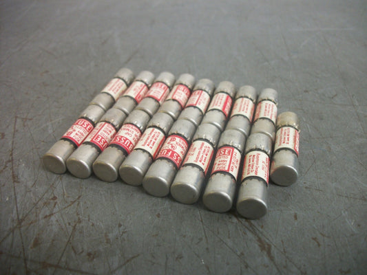 BUSSMANN LOT OF 17 MIDGET FUSES BBS3 3AMP 600VOLT NOB