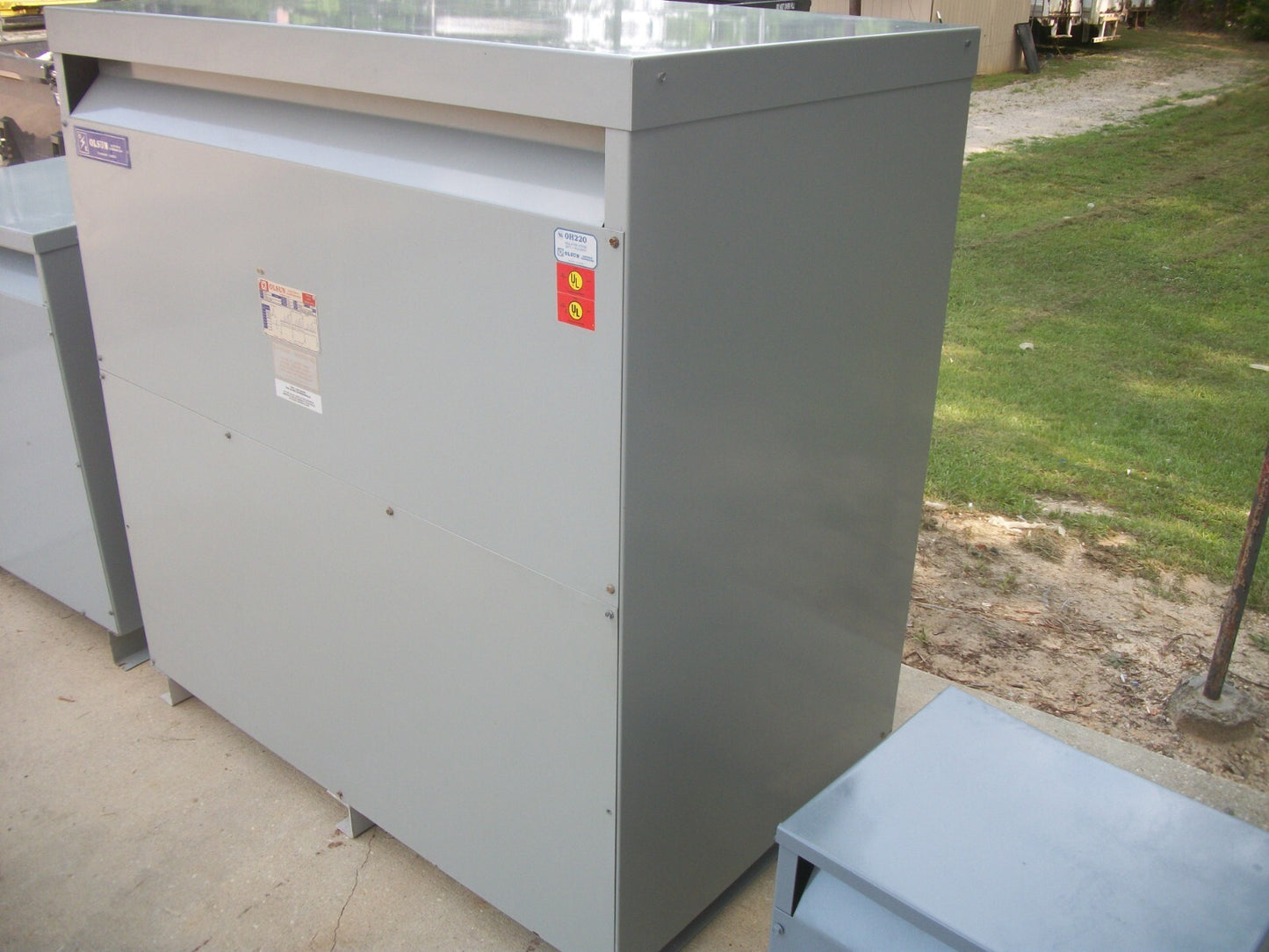 OLSUN 550KVA 3PH TRANSFORMER 13980-AD 8/99-1 HV 460 LV 460Y/266