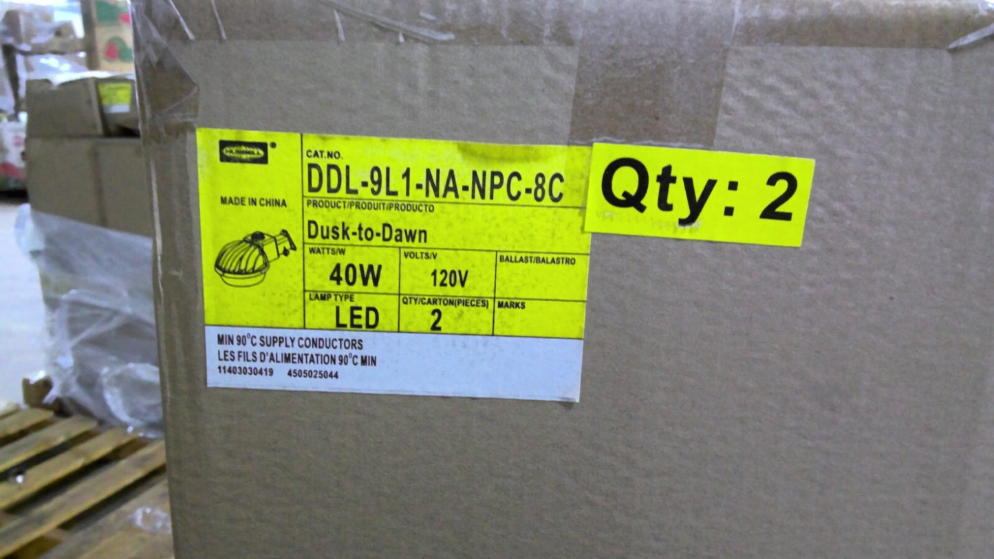HUBBELL BOX OF 2 DUSK-TO-DAWN LED STREET LIGHTS DDL-9L1-NA-NPC-8C 40W 120V NIB
