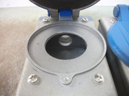 HUBBELL KILLARK LOT OF 2 WEATHERPROOF TWIST-LOCK RECEPTACLE ENCLOSURES FS-2 BLUE