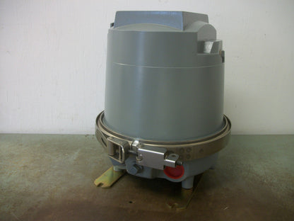 ALLEN-BRADLEY ENCL 705-AUA SIZE 0 REV MOTOR STARTER 240VCOIL 3PH 600V 5HP NEW