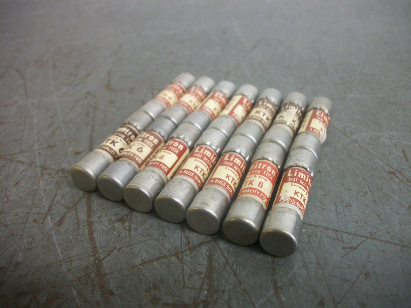 BUSSMANN LOT OF 14 LIMITRON FUSES KTK6 6AMP 600VOLT NOB