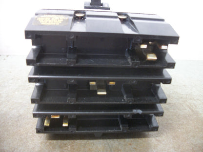 SQUARE D I-LINE FA CIRCUIT BREAKER FA340701021 70AMP 480VOLT 3POLE GRAY W/SHUNT