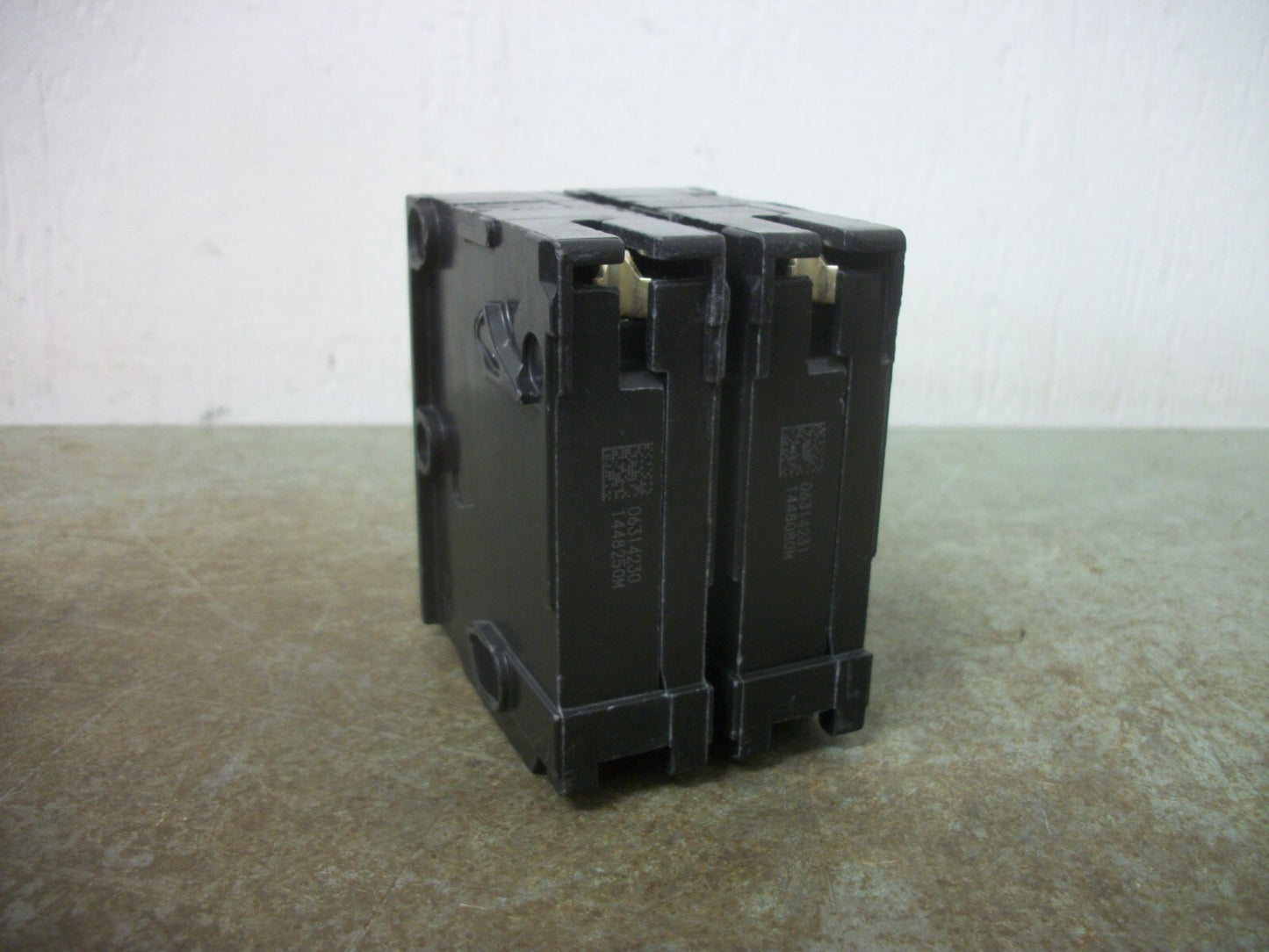 SIEMENS QP CIRCUIT BREAKER Q220 20AMP 240VOLT 2POLE NOB