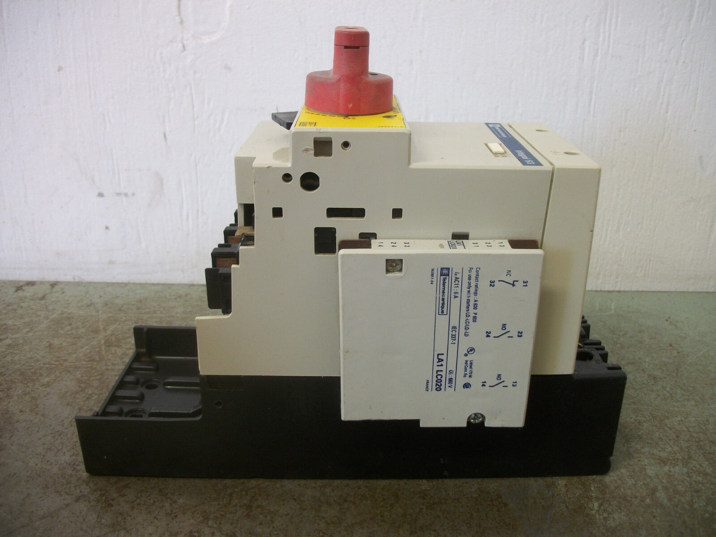 TELEMECANIQUE INTEGRAL 63 CONTACTOR LD4-LD030 63AMP 120VCOIL 3PH 600V 60HP