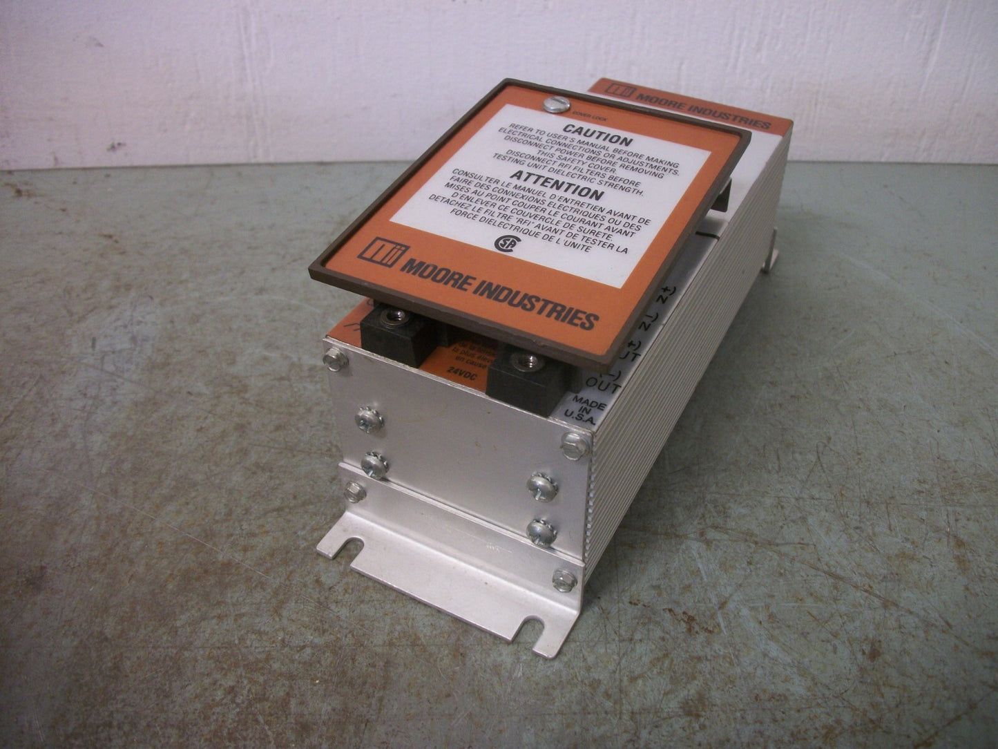 MOORE INDUSTRIES SRT SQUARE ROOT TRANSMITTER SRT/4-20MA/4-20MA/24DC NOB