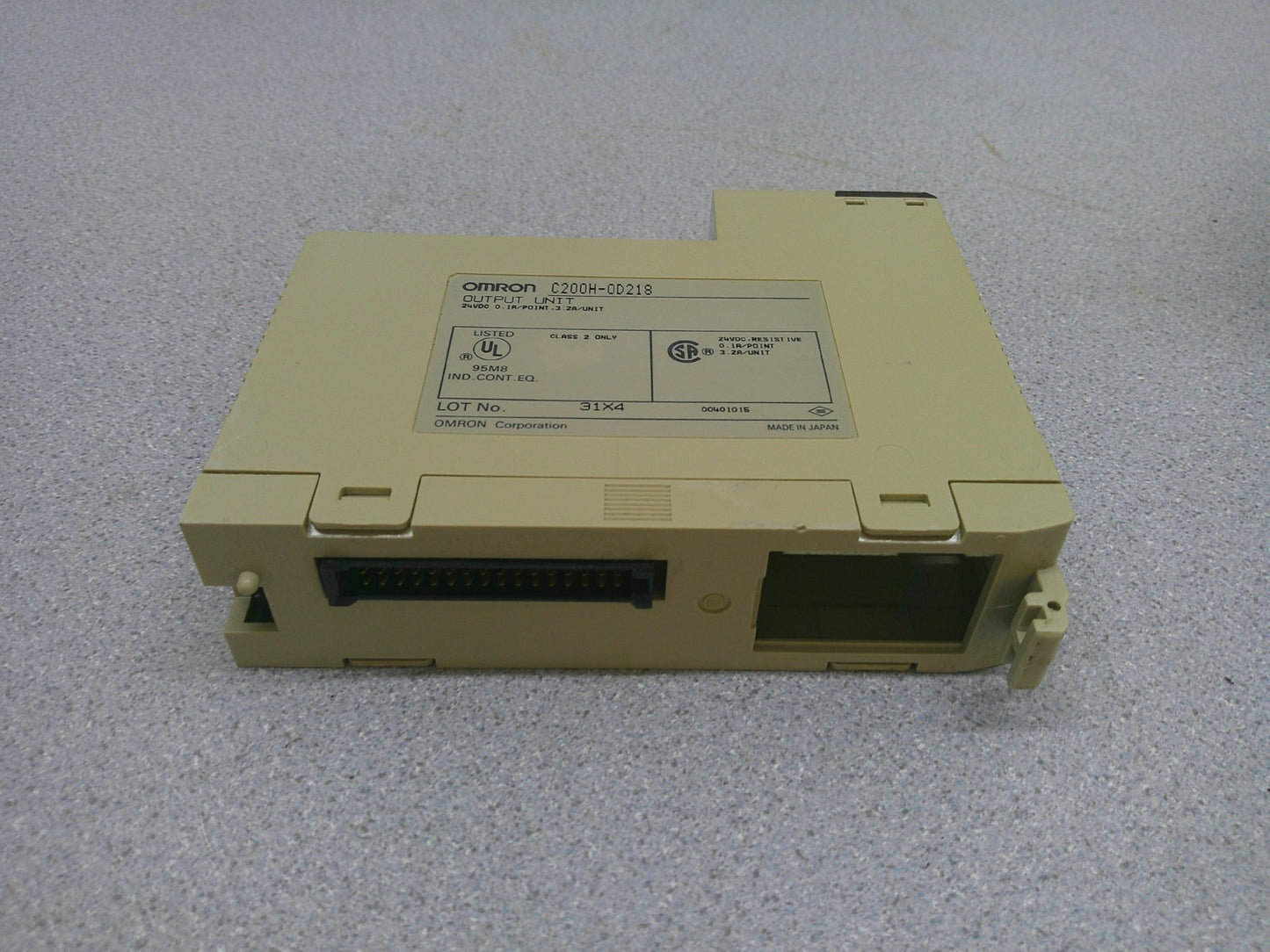 OMRON PLC OUTPUT UNIT C200H-OD218