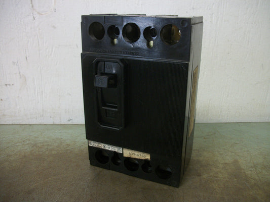 SIEMENS ITE ET88577 QJ3 CIRCUIT BREAKER QJ3S225 225AMP 240VOLT 3POLE W/SHUNT NOB