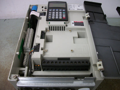 ALLEN-BRADLEY POWERFLEX 700 20HP AC DRIVE 20BE022A3AYNAND1 600VOLT 3PH 22AMP