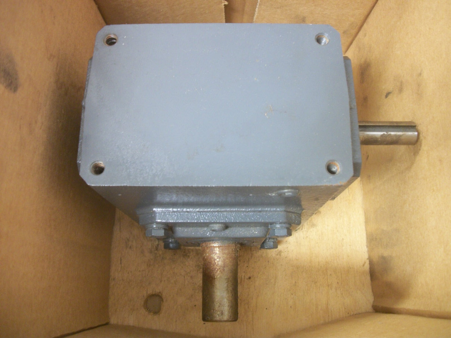 DAYTON 40:1 RATIO GEAR BOX SPEED REDUCER 6Z449 1750RPM IN 44RPM OUT NIB