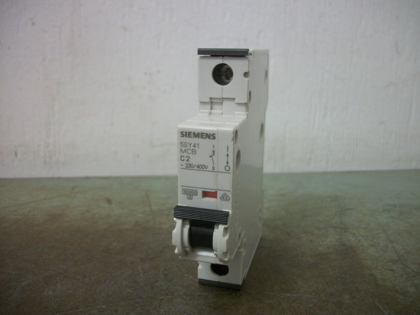 SIEMENS MINI CIRCUIT BREAKER 5SY41MCBC2 5SY4102-7 2AMP 400VOLT 1POLE