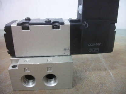 SMC PNEUMATIC SOLENOID VALVE VFS2110-5DZ-X34 0.1-1MPa 21-26VCOIL W/BLOCK NOB