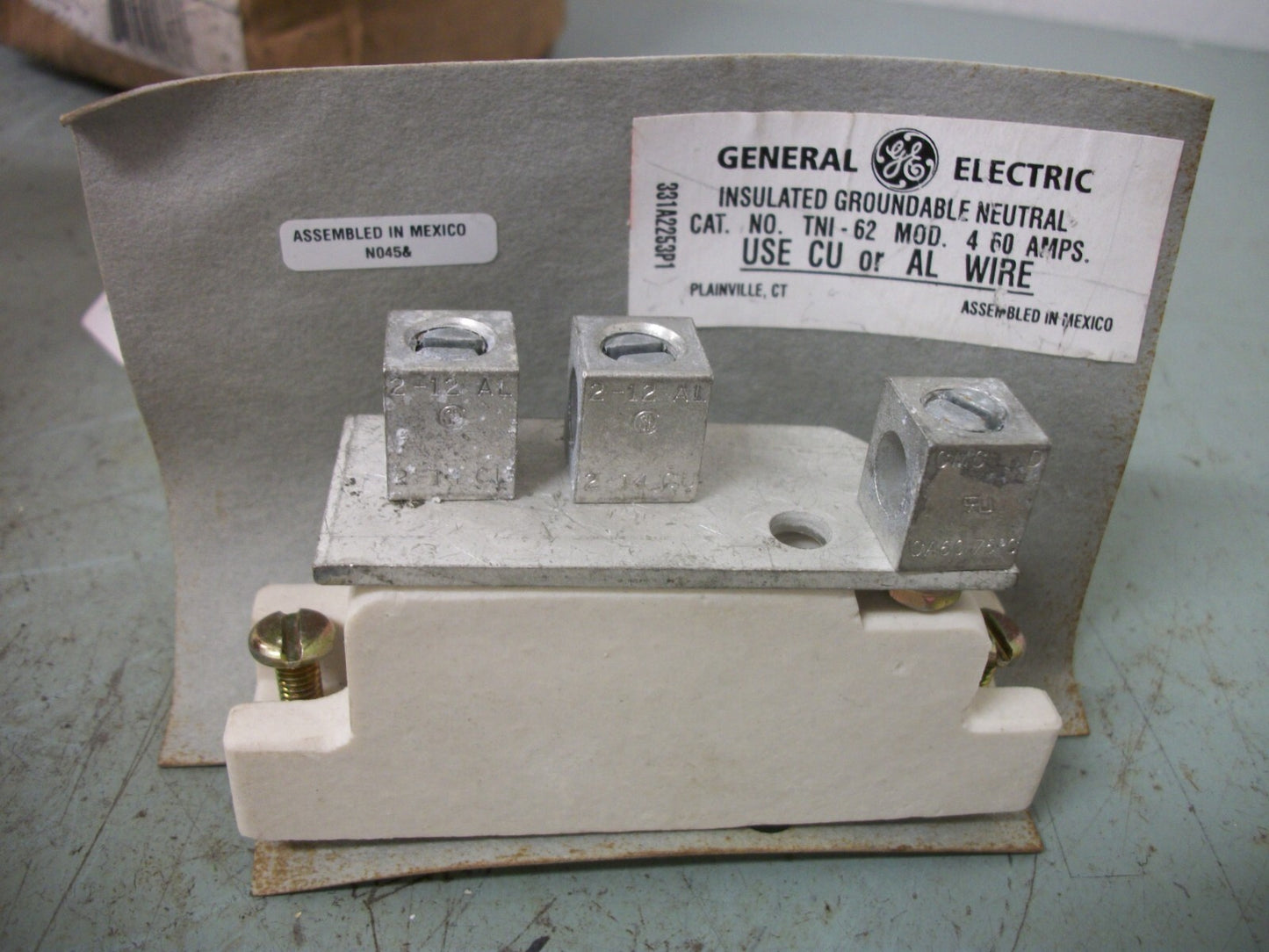 GE INSULATED GROUNDABLE NEUTRAL ASSEMBLY TNI62 60AMP 600VOLT NIB