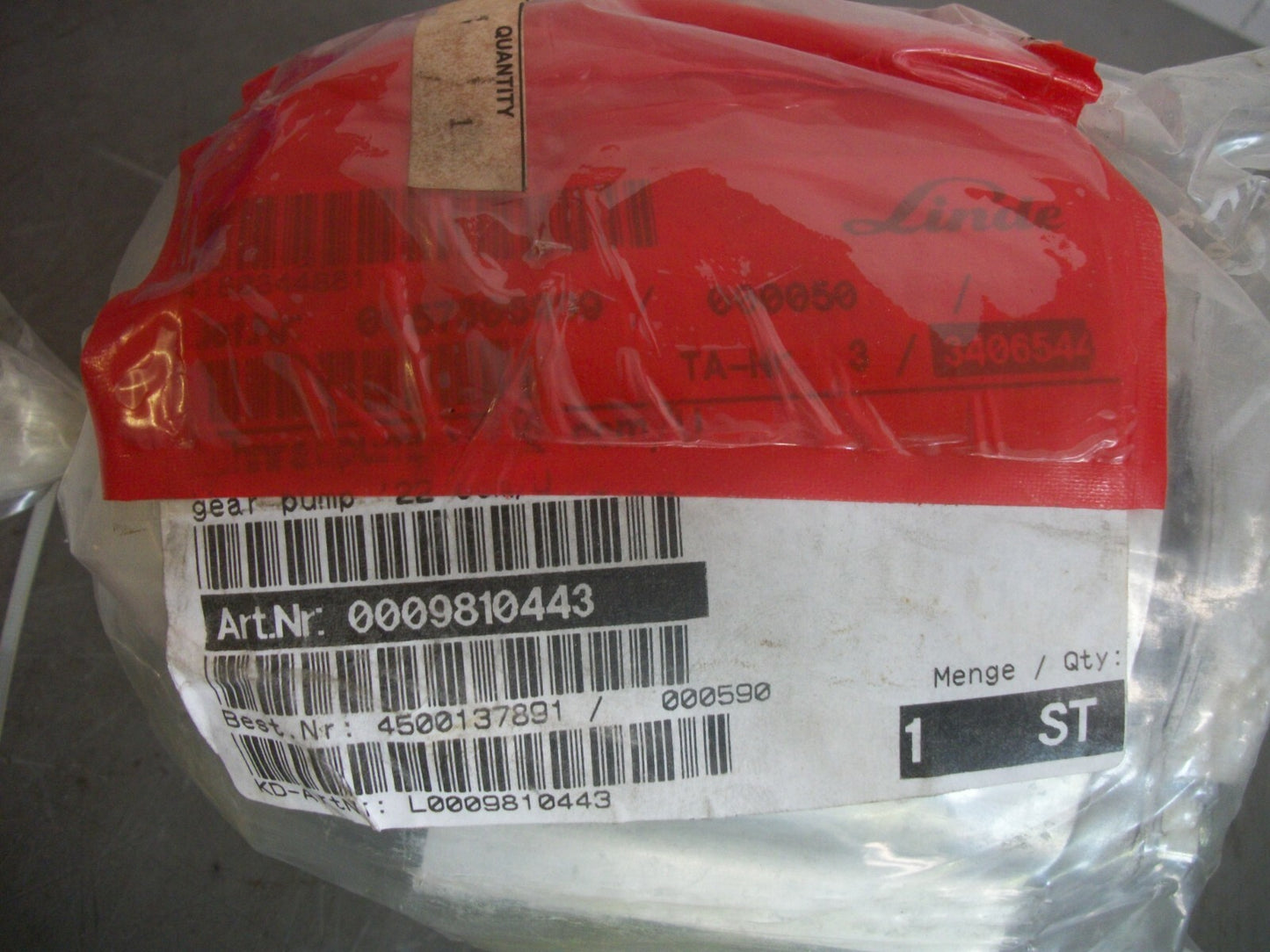 LINDE GEAR PUMP L0009810443 NEW