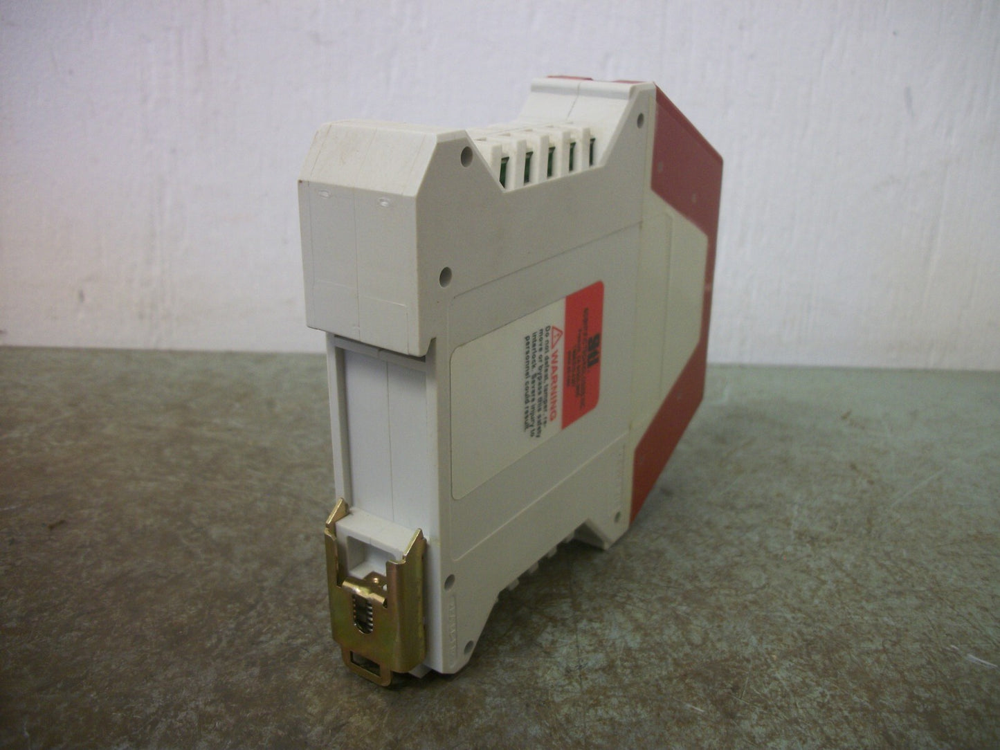 STI SR106ED01 SAFETY RELAY 44510-1061