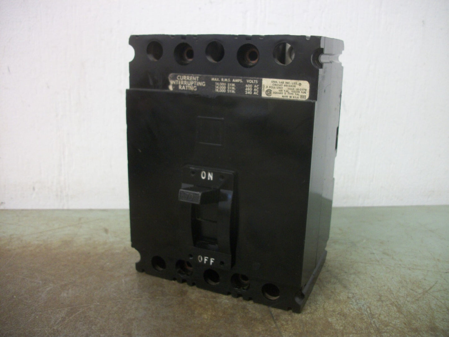 SQUARE D FAL CIRCUIT BREAKER FAL36070 70AMP 600VOLT 3POLE BLACK CHIPPED