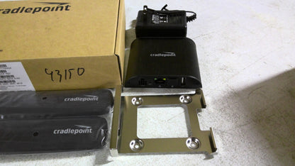 CRADLEPOINT VERIZON CELLULAR MODEM/WIRELESS ROUTER IBR650LPE-VZ NIB