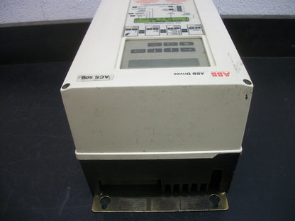 ABB ACS500 5HP AC DRIVE ACS501-005-4-00P5 500VAC 3PH 6.8AMP