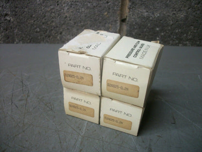 STERLING HYDRAULICS LOT OF 4 STANDARD CHECK VALVES D2A025-0.2N NIB