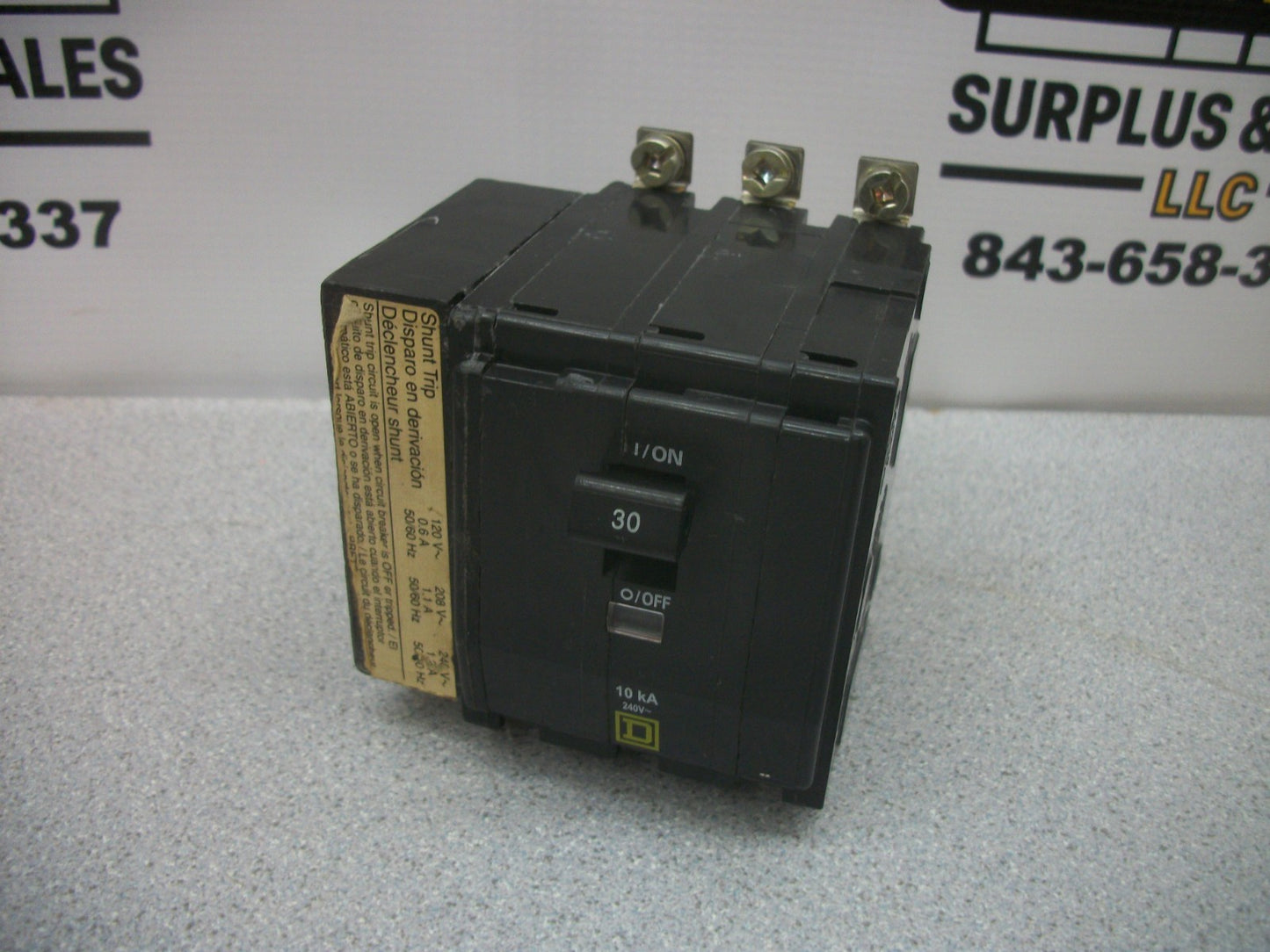 SQUARE D QOB CIRCUIT BREAKER QOB3301021 30AMP 240VOLT 3POLE W/SHUNT