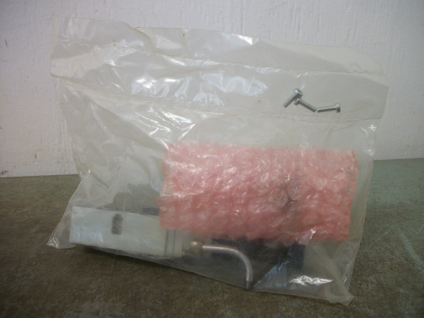 NUMATICS PNEUMATIC CONTROL REGULATOR 061RS700J000000 NOB