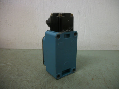 HONEYWELL MICRO SWITCH PRECISION LIMIT SWITCH 1LS59