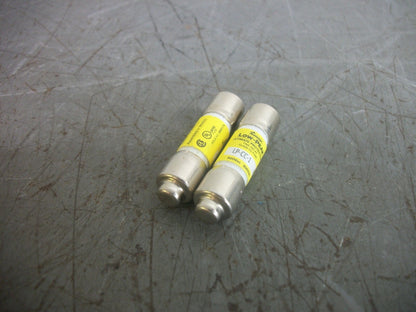 BUSSMANN LOT OF 2 LOW-PEAK FUSES LP-CC-1 1AMP 600VOLT NOB