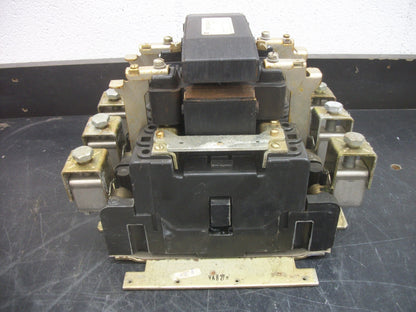 GE 300AMP 3POLE LIGHTING CONTACTOR CR360L71304TLAE 480VCOIL 600VOLT